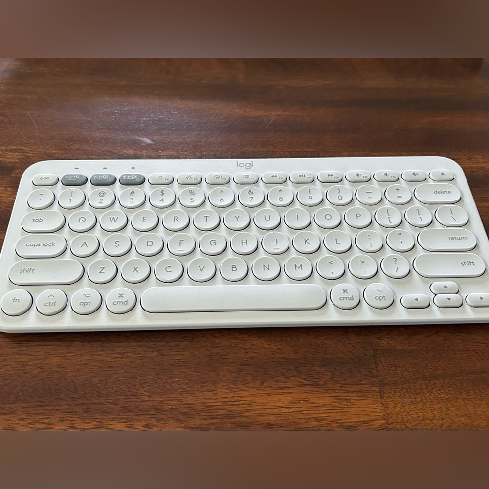 Bluetooth keyboard for phone tablet computer